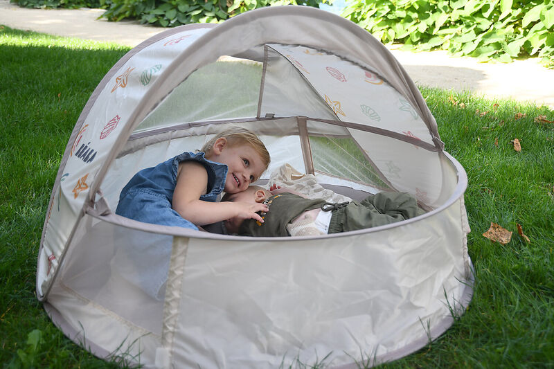 Béaba - Breezynest UV-beschermende tent - 0/24 M Klei*Aarde